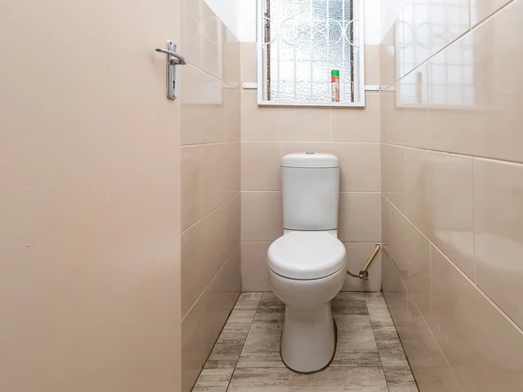 3 Bedroom Flat & Apartment