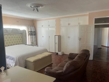 Farm & Agricultural Land