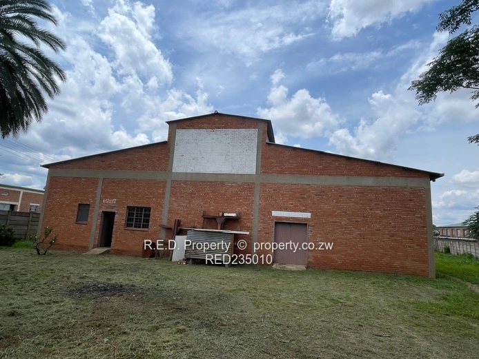 Industrial property with solid infrastructure In Kelvin 