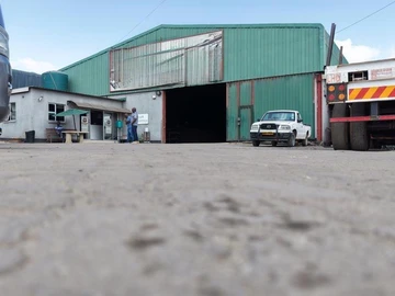 Warehouse & Factory