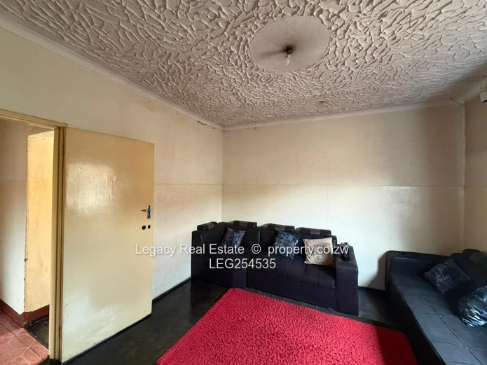 3-Bed Kuwadzana House — Walled, Paved, En-Suite, Garden (Sole Mandate)