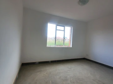 2 Bedroom Flat & Apartment