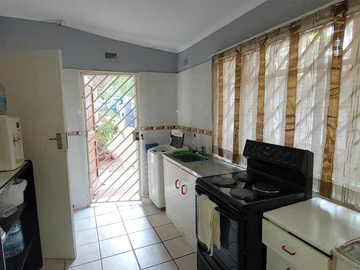 2 Bedroom Garden Flat