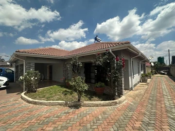 Modern House For Sale in Mabelreign