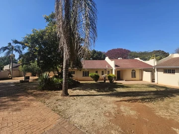 3 Bedroom Garden Flat