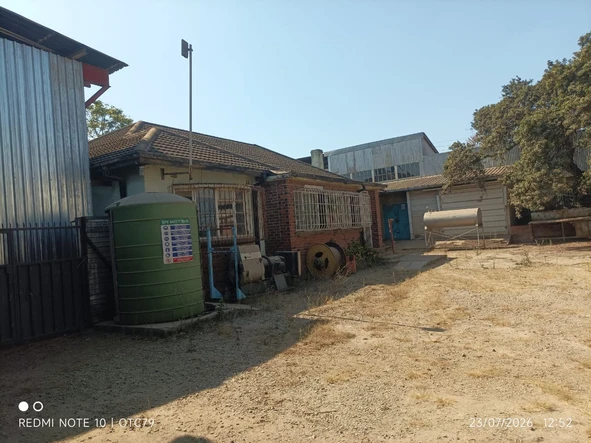 Commercial & Industrial Land