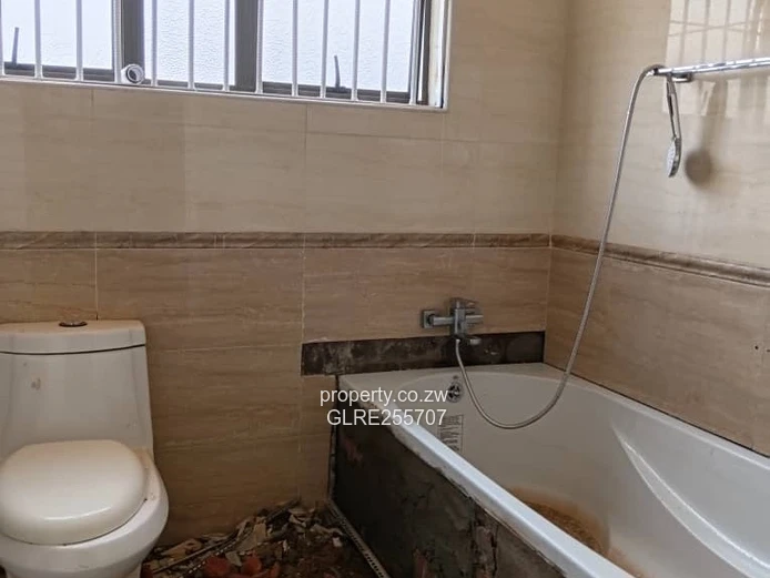 Borrowdale 3-Bed Townhouse with Borehole & Solar