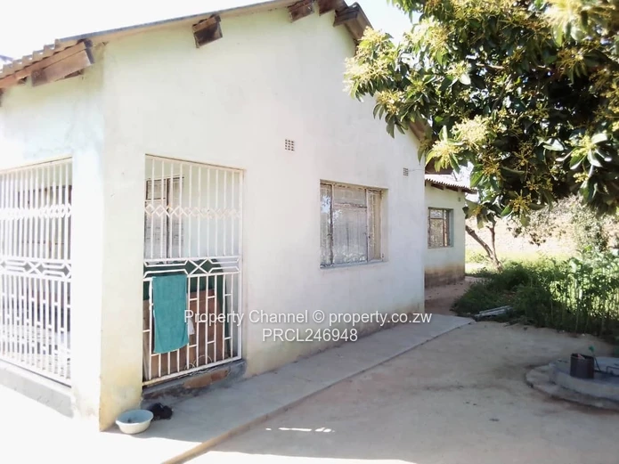 3-Bed Home with Gated Front & Spacious Yard, Rusape