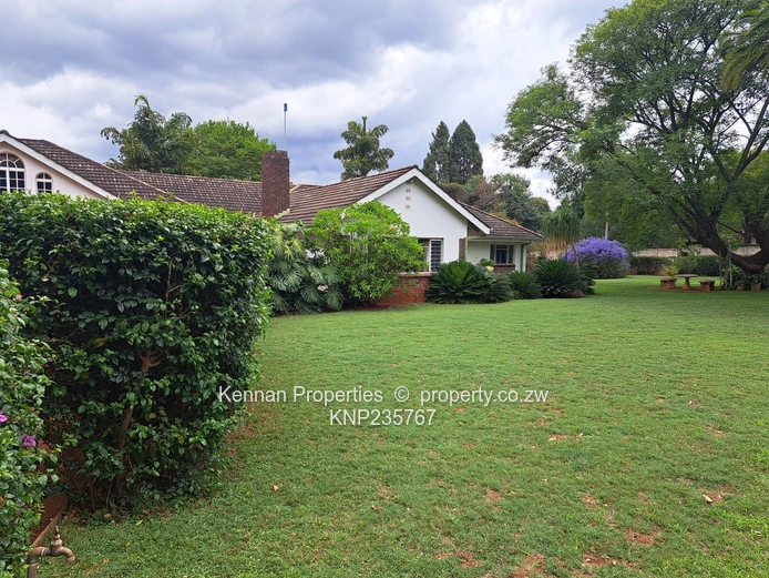 Lovely family home for sale in Vainona on 5,066m² 