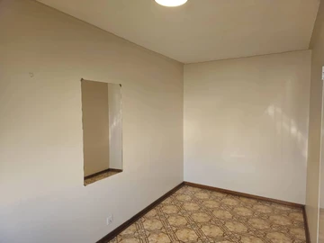 2 Bedroom Flat & Apartment