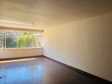 2 Bedroom Flat & Apartment