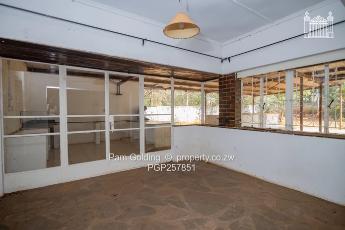 Excellent Renovation and Development Potential – Arcturus Road (Sole Mandate)