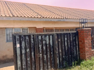 6 Bedroom House