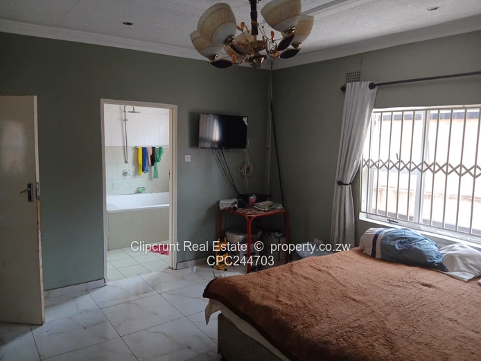 Monavale House For Sale