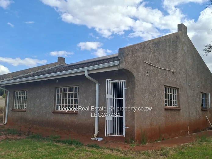 Recently Renovated Cottage For Rent In Bluffhill
