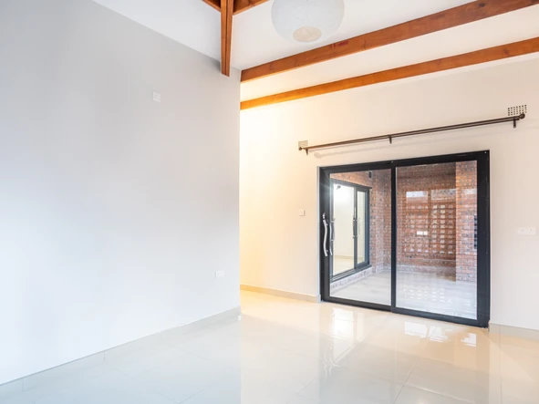 4 Bedroom Garden Flat