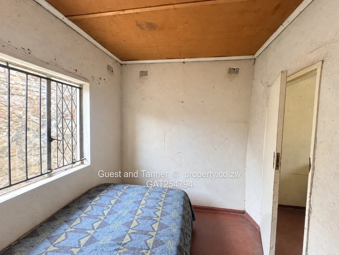 Chitungwiza Unit F, Seke – 4 Bedroom House for Sale