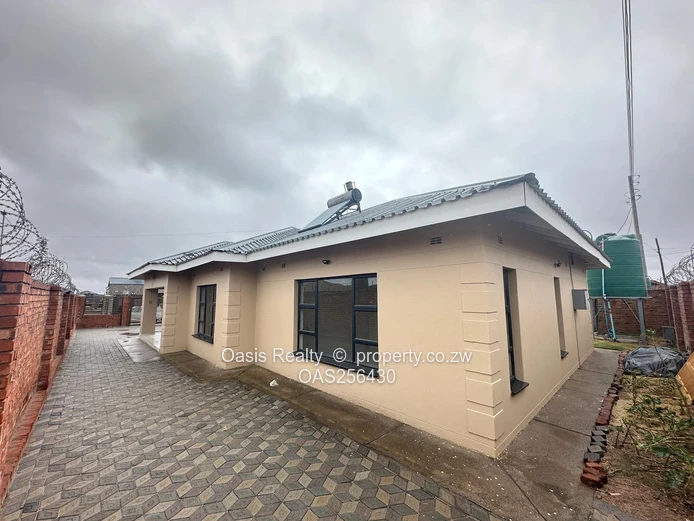 Neat Home To Let  In A Secure Community  (Sole Mandate)