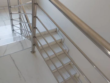 4 Bedroom Flat & Apartment