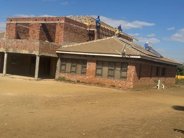 6 Bedroom House