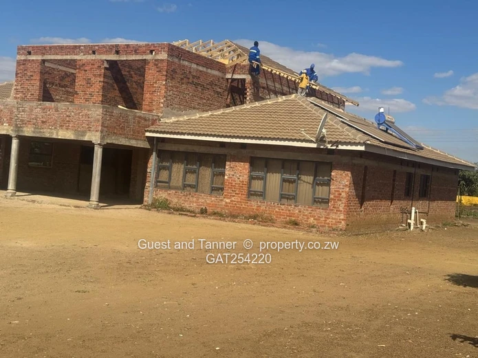 Spacious 6-Bedroom Double-Storey Home – Finish to Your Own Taste
