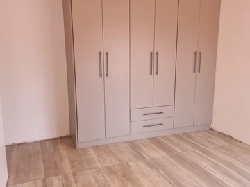 3 Bedroom Flat & Apartment