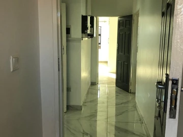 3 Bedroom Flat & Apartment