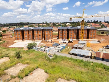 2 Bedroom Flat & Apartment