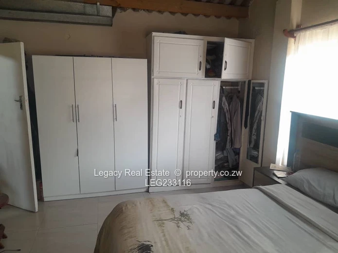 Neat and Modern 3-Bedroom House in Glen Norah