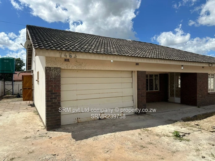 A family home to let in Zimre Park 