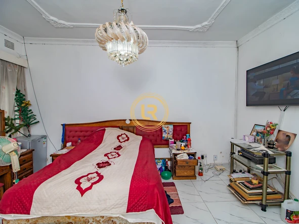 2 Bedroom Flat & Apartment