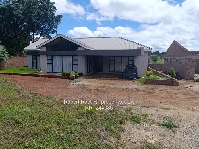 Luxurious Cluster Unit For Sale In Mandara