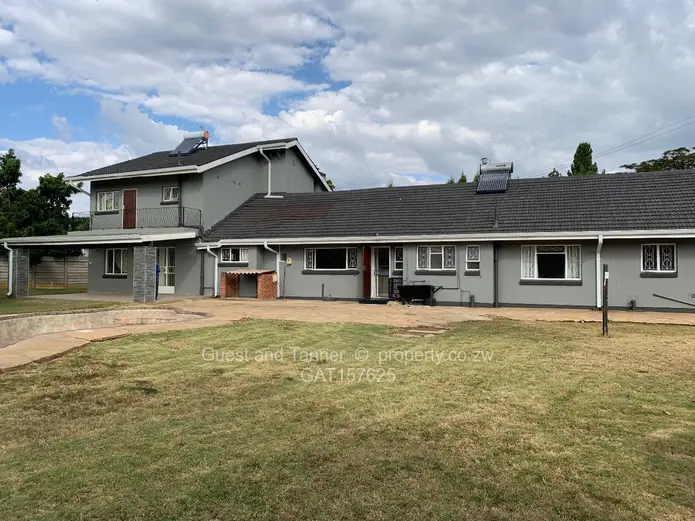 House for rent - with Caretaker