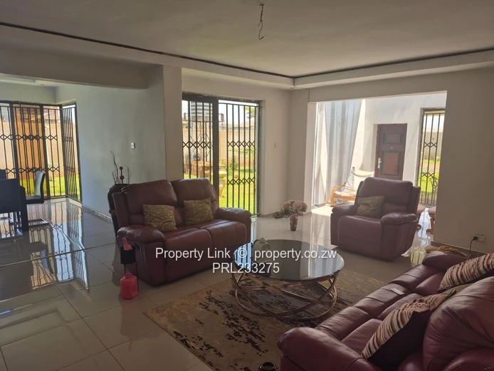 4-Bed 3-Bath Family Home In Mount Pleasant Heights