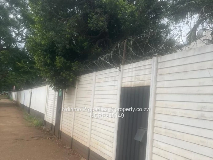 Secure 2-Bed Harare CBD Flat with Balcony, Garden & Modern Kitchen