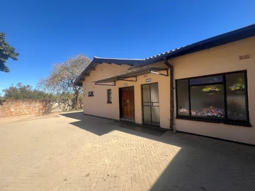 St Mary’s Commercial/Industrial Property Near Huruyadzo Shops