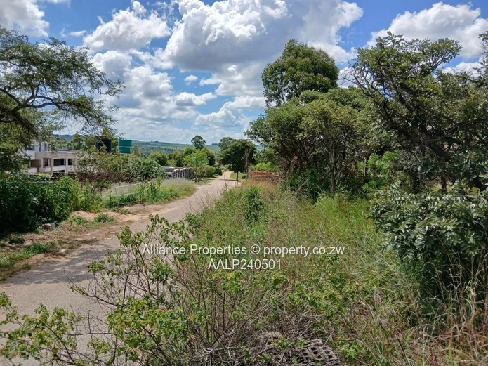 4,200sqm Stand with 2-Bedroom Cottage, Borrowdale Mt Breeze