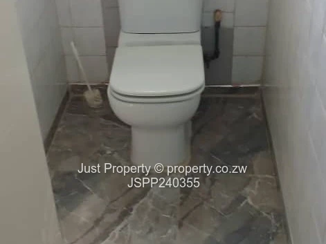 4 bed Double  storey  Suitable For Residential and Commercial use to Rent, Marlborough