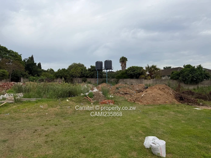 Hatfield 9000sqm with clean deed and prolific borehole 