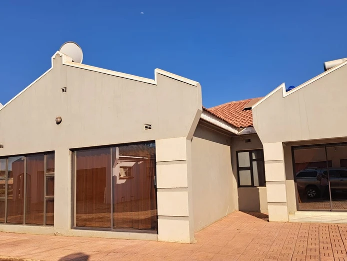 Bluffhill townhouse for sale 