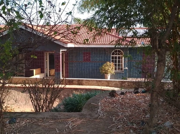 5 Bedroom House