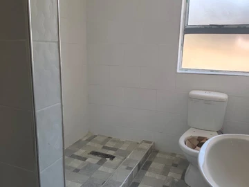 3 Bedroom Flat & Apartment