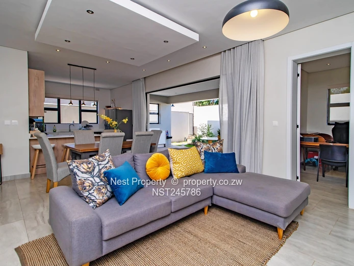 Contemporary, Modern Living In Greendale