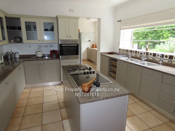 Exclusive Location in Highlands!