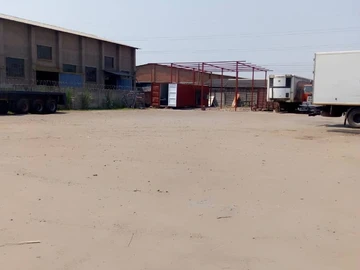 Commercial & Industrial Land