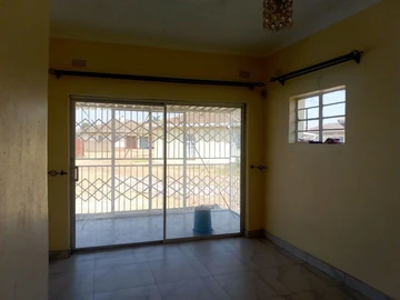 3 Bedroom Flat & Apartment