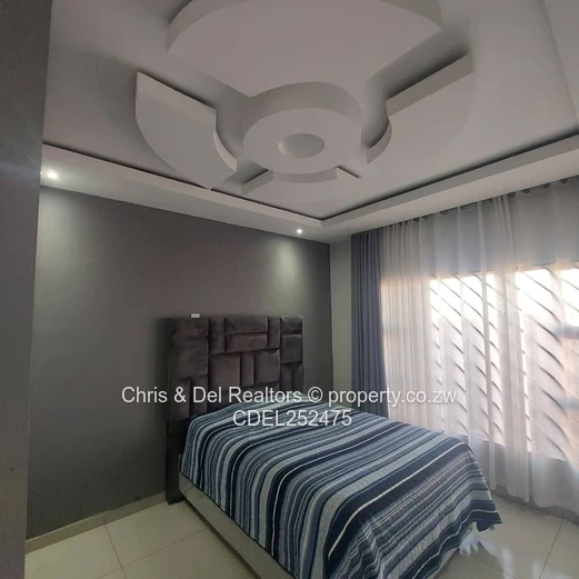 Adylinn - Modern Family Home in a Gated Community