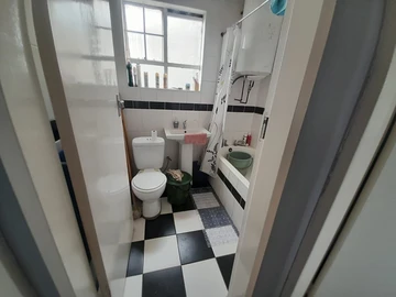 Flat & Apartment
