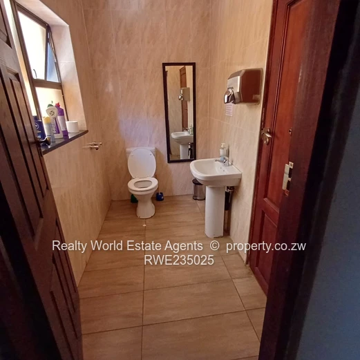 Prime Avondale Commercial Property To Let