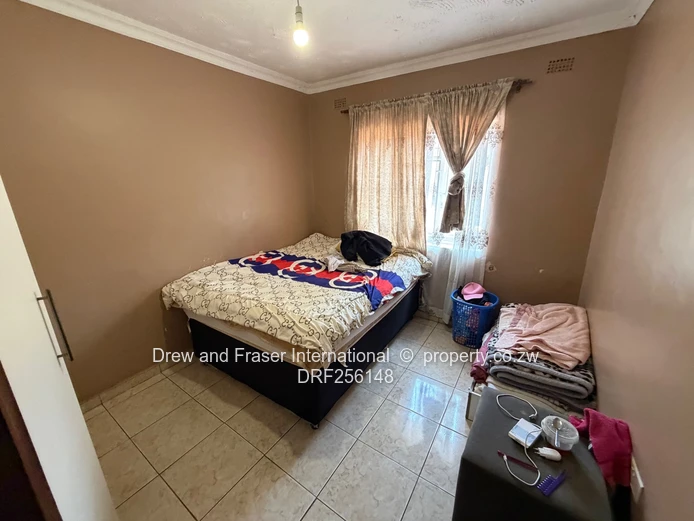 WestgateArea D 4-Bed Home: Gated, Borehole $220k
